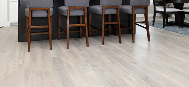 LAMINATE OR HARDWOOD FLOORING?